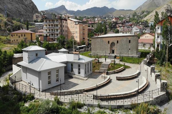 Hakkari Meydan Medresesi (1)