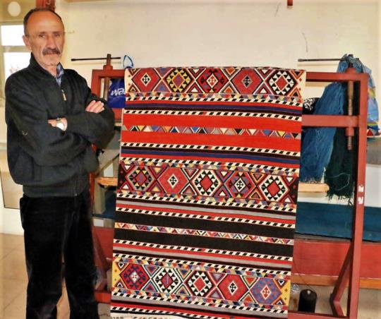Hakkari Kilimleri / Berkên Colemêrgê 