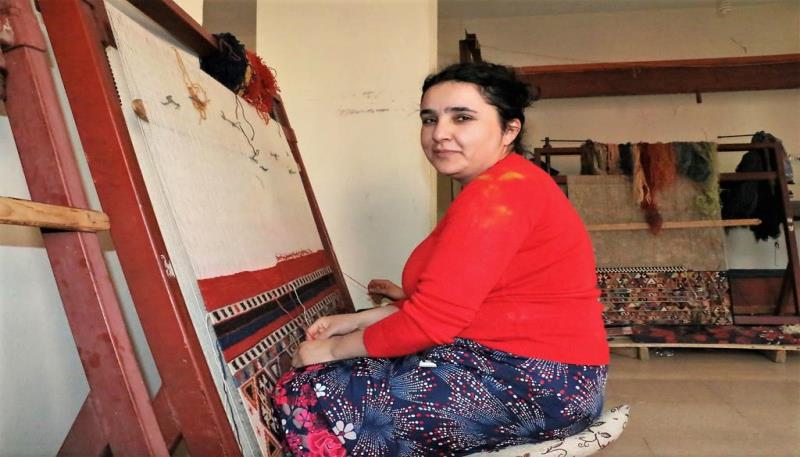 hkr-05-12-2017-hakkari-kilimleri-yase-duran