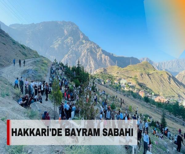 Hakkari'de YÜZLER MEZARLIKLARA AKIN ETTİ [ 2023 © ] Kurban Bayramı / HAKKARİ