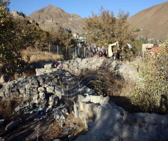 Kızıl Kümbet Mezarlığı / Goristana Gumbeta Sor